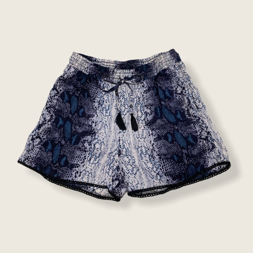 Snakeskin tassel tie shorts M